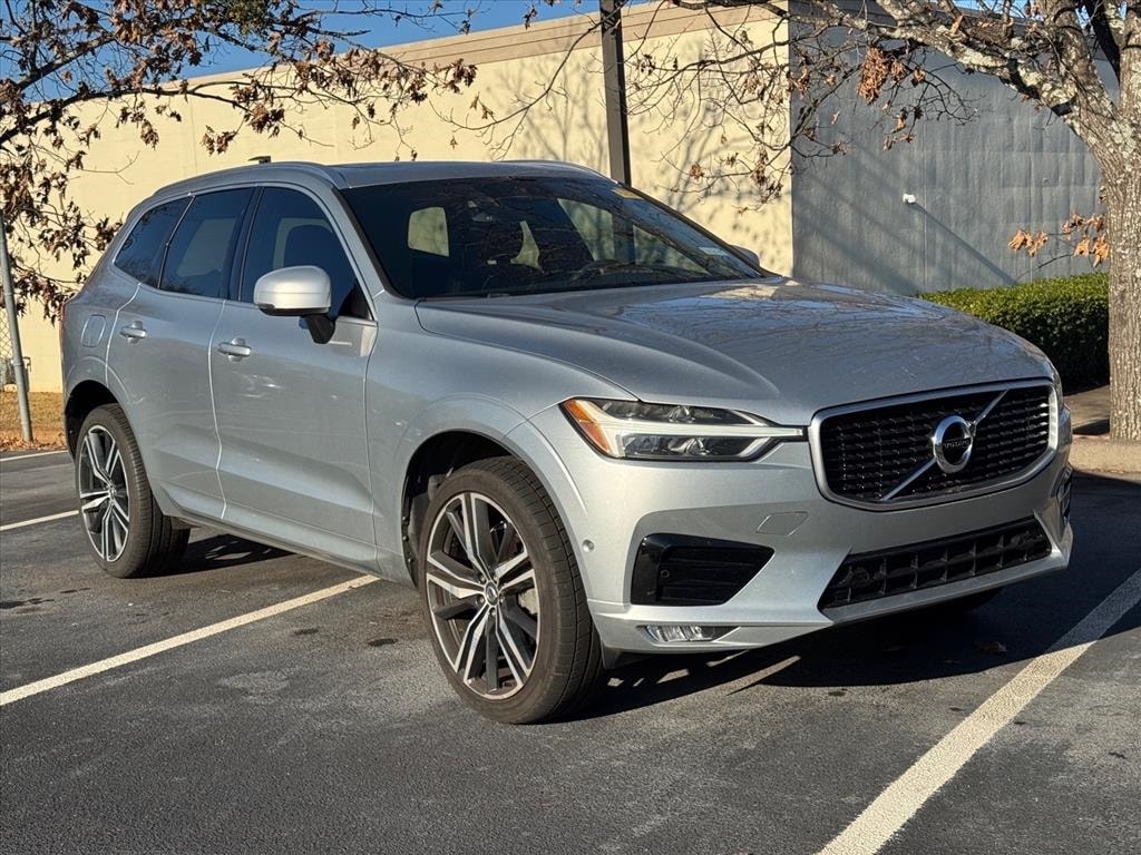 2018 Volvo XC60 R-Design's photo