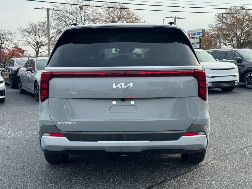 2026 Kia Carnival EX photo 3