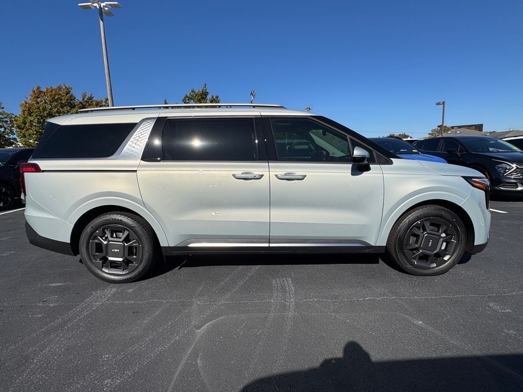 New 2026 Kia Carnival Hybrid SX Van Passenger Van