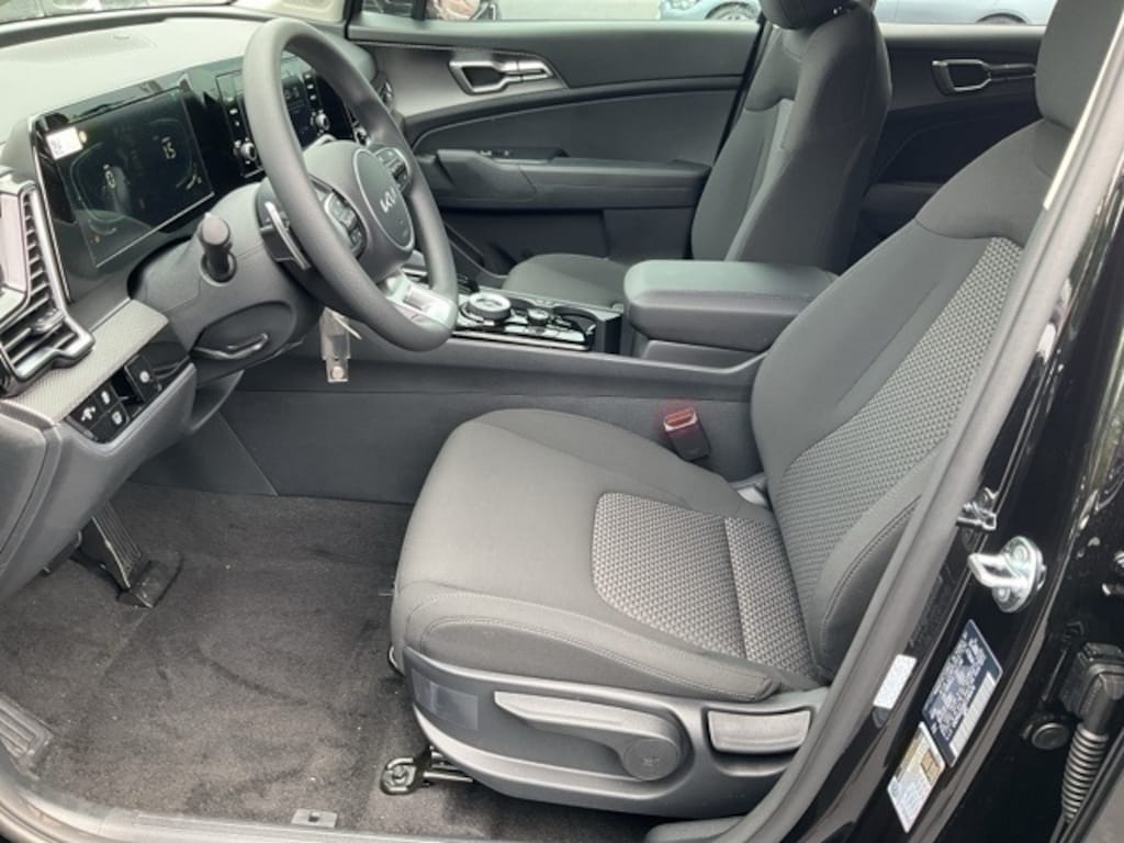 New 2025 Kia Sportage Hybrid LX SUV