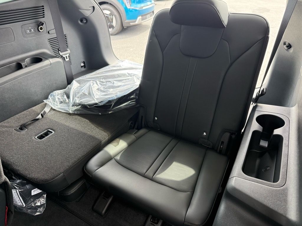 2026 Kia Sorento EX - Photo 11