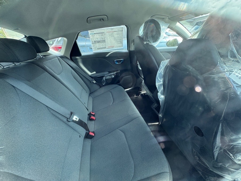 2025 Kia K4 LX photo 4