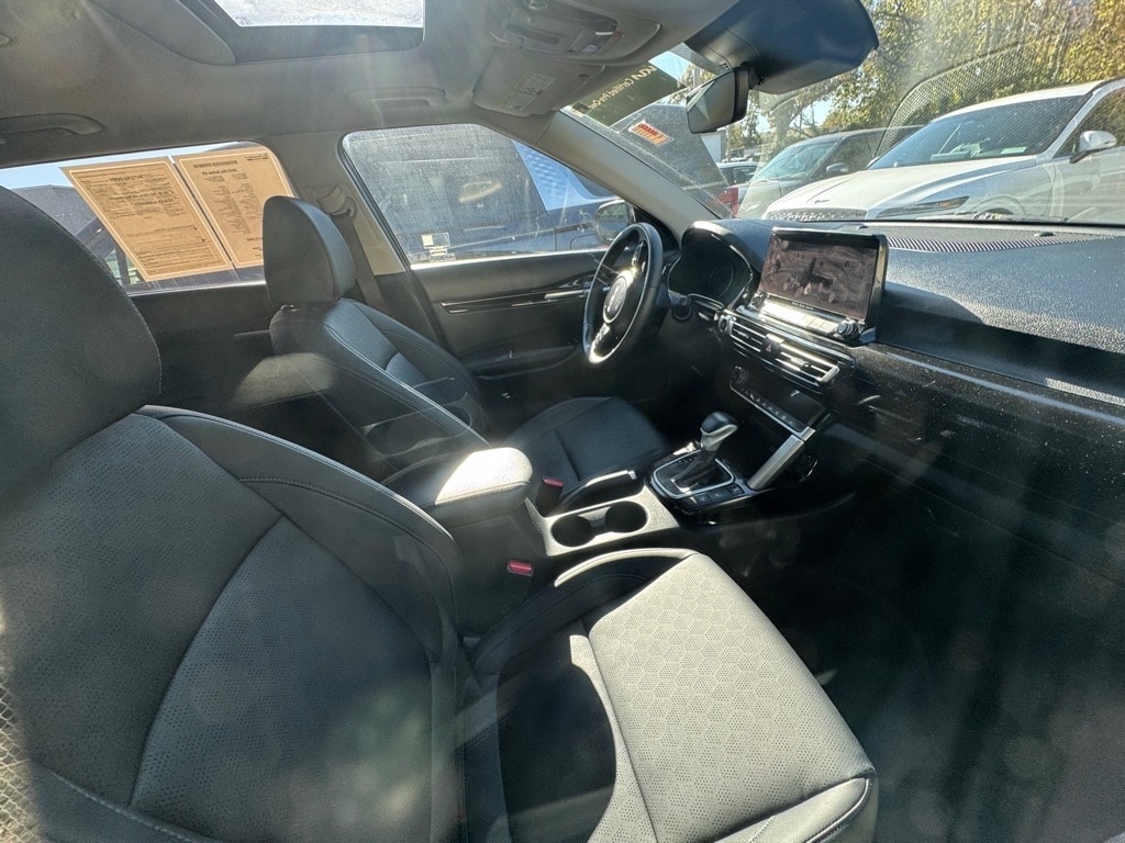 Certified 2023 Kia Seltos EX SUV