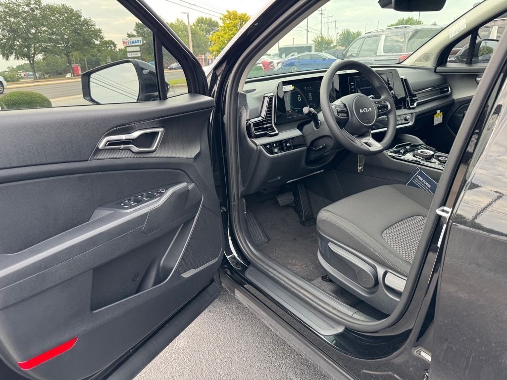 2025 Kia Sportage LX Hybrid - Photo 10