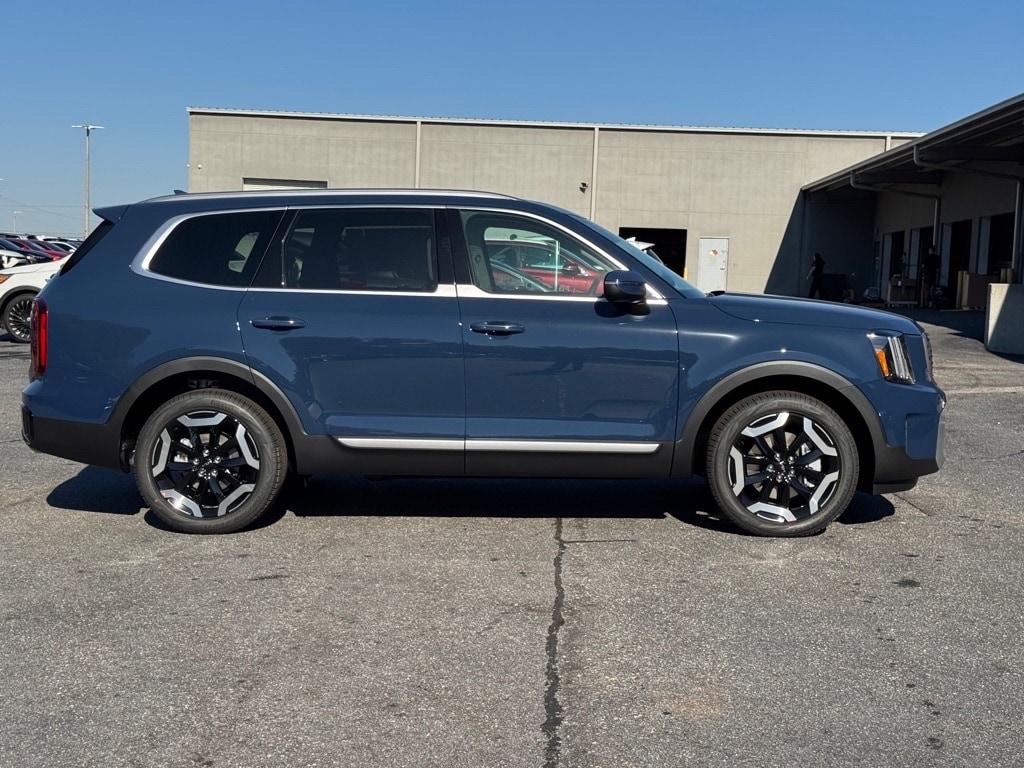 New 2025 Kia Telluride S SUV