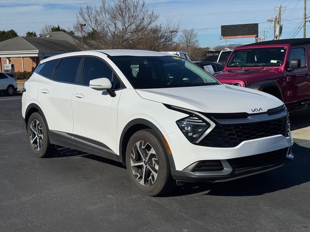 2025 Kia Sportage EX's photo