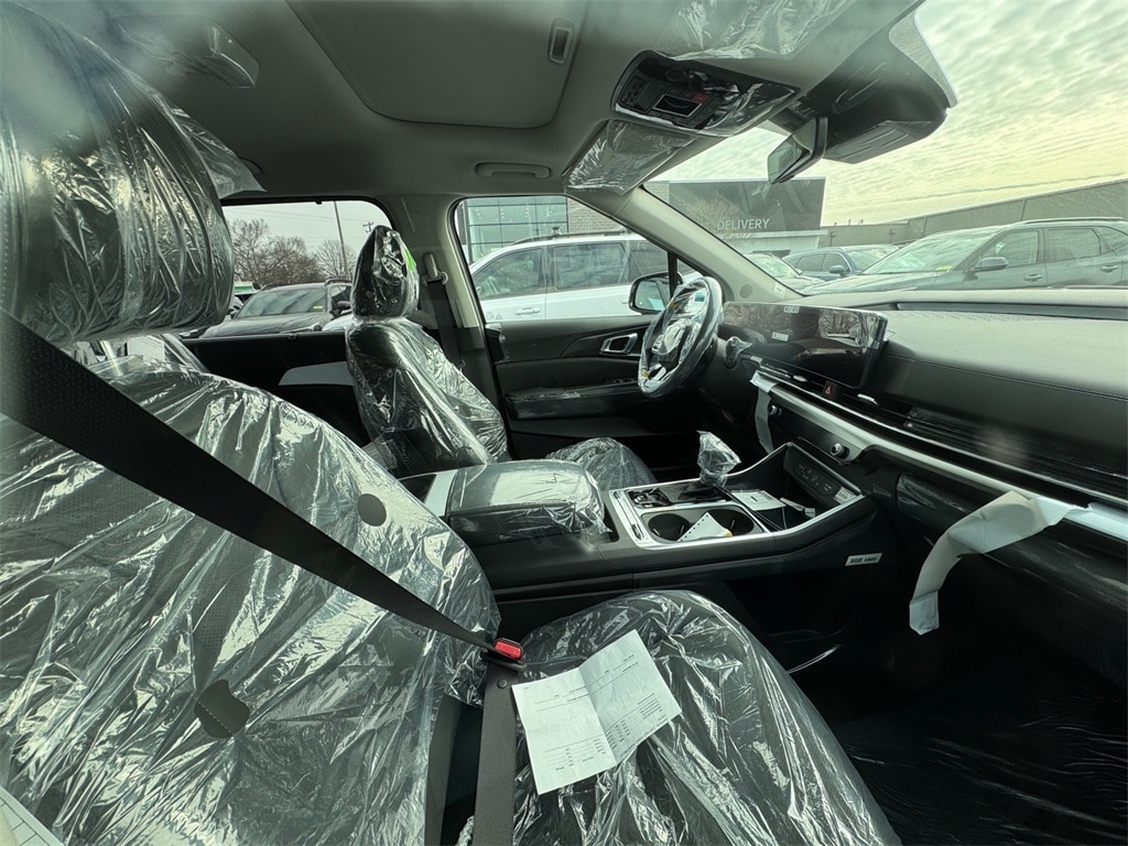 New 2026 Kia Carnival SX Van Passenger Van