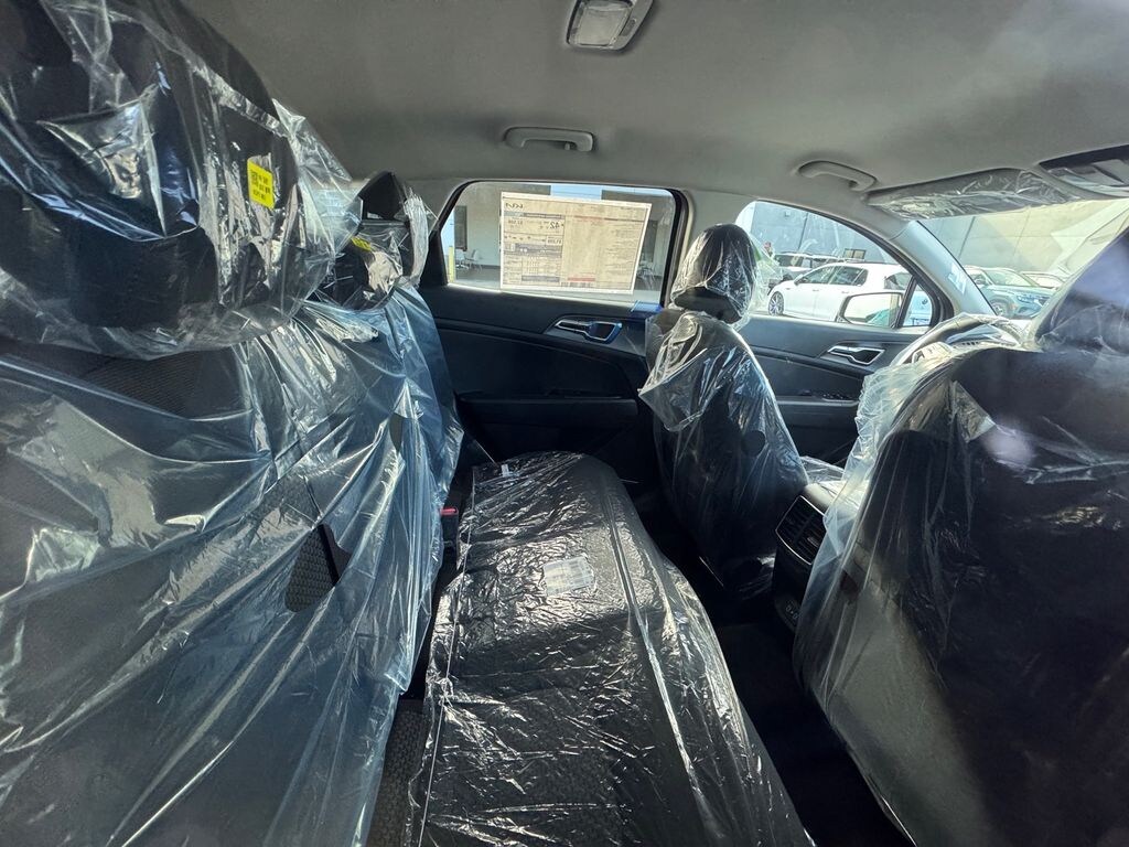 New 2026 Kia Sportage Hybrid LX SUV