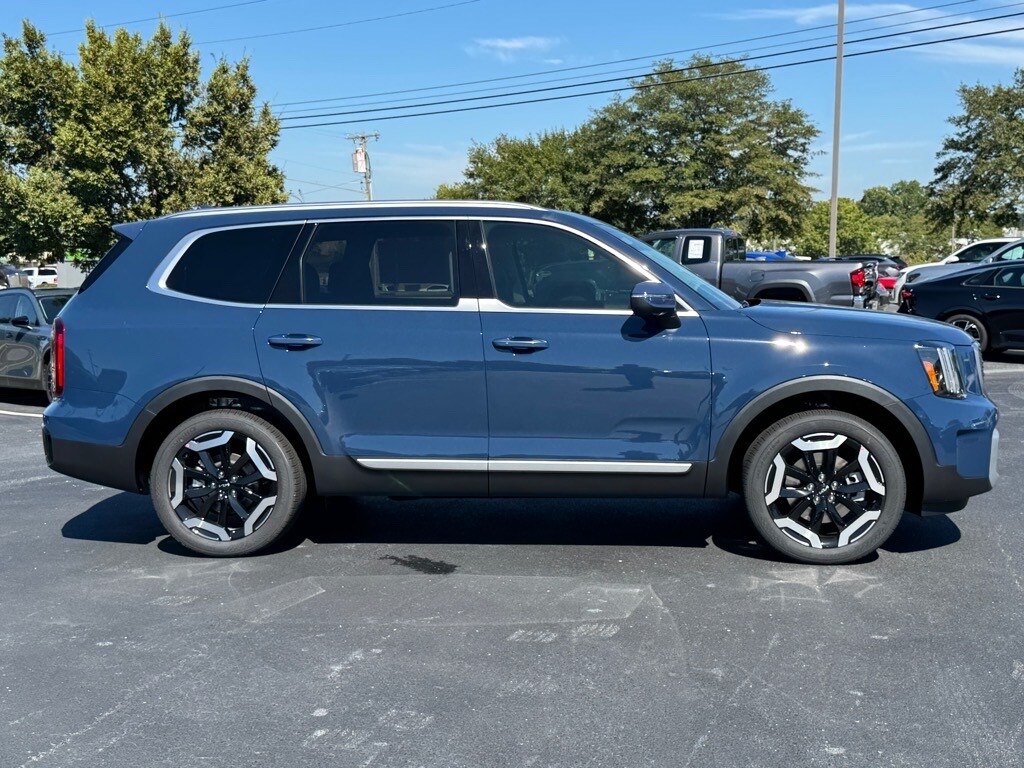 2025 Kia Telluride S photo 2