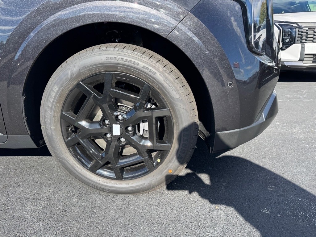 2026 Kia Carnival SX Prestige photo 2