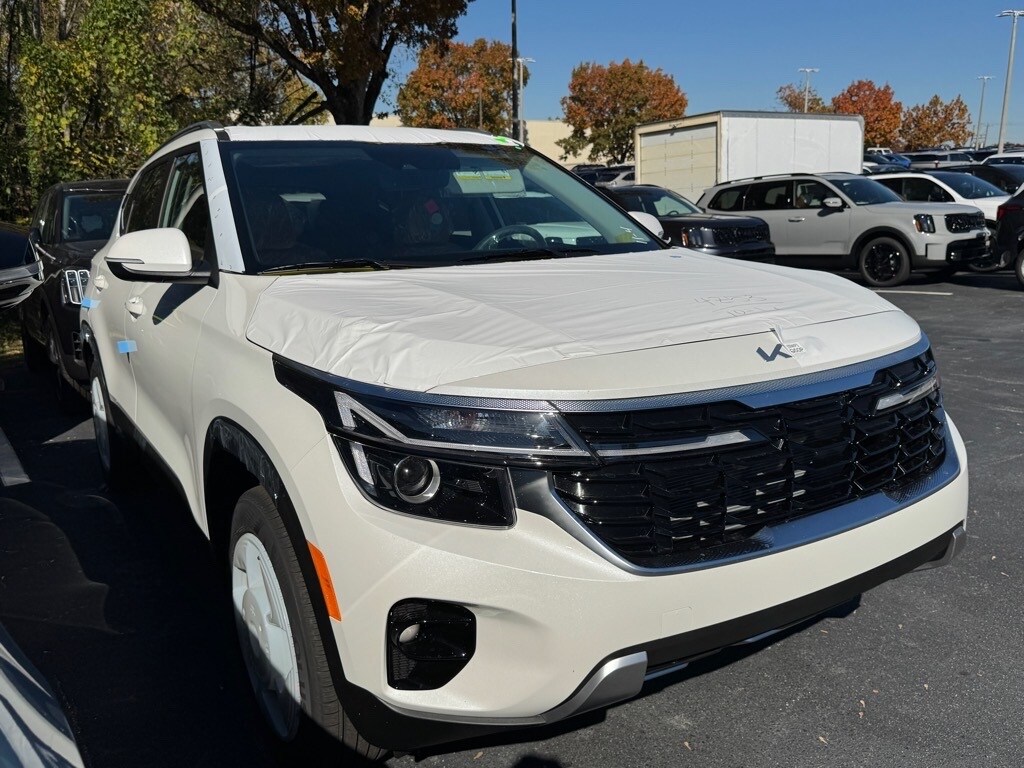 New 2026 Kia Seltos EX SUV