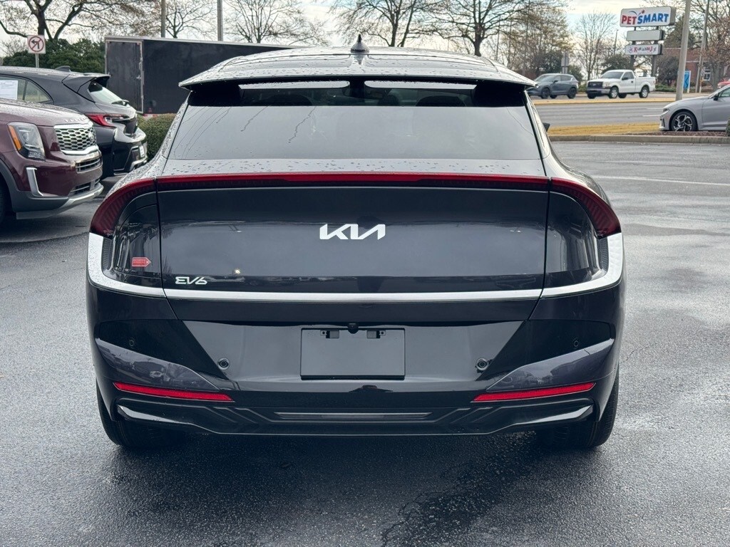 New 2025 Kia EV6 Wind SUV