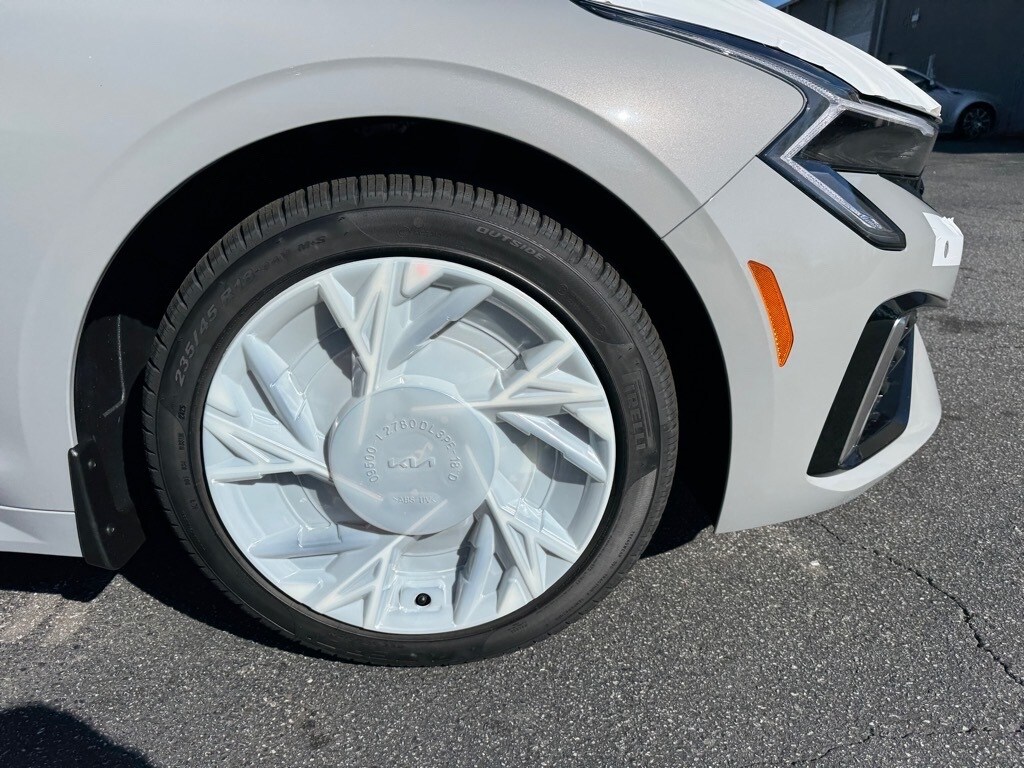 2026 Kia K5 GT-Line photo 2