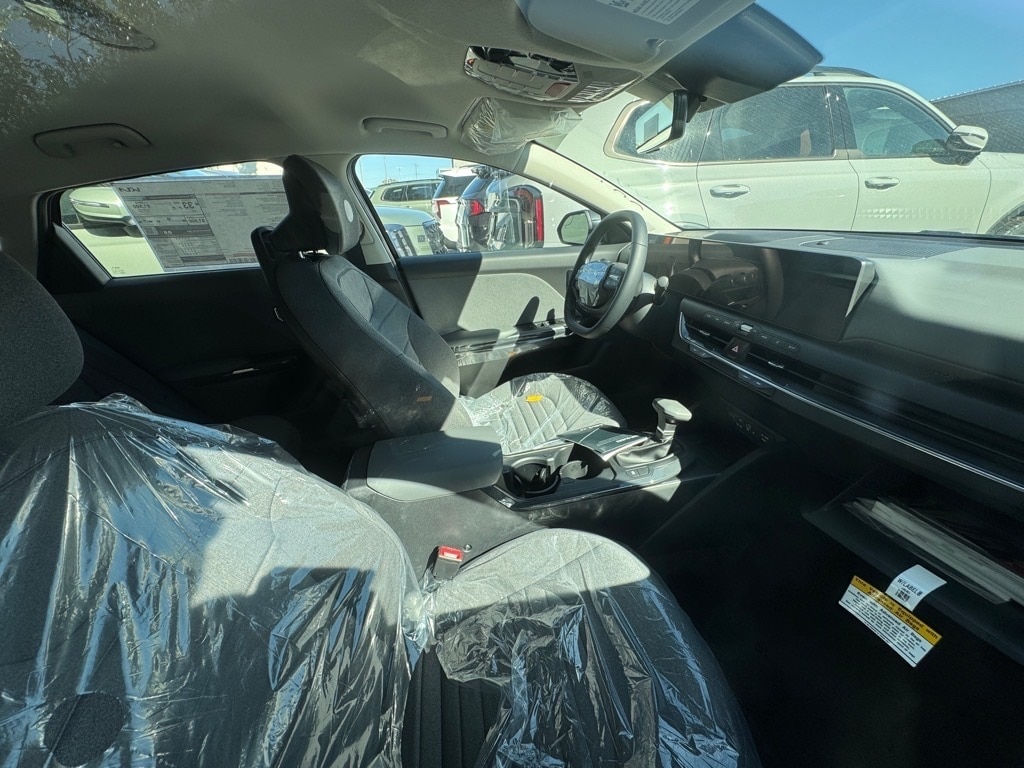 New 2025 Kia K4 EX Sedan