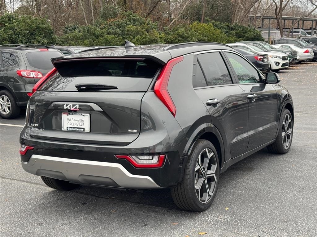 New 2025 Kia Niro SX Touring SUV