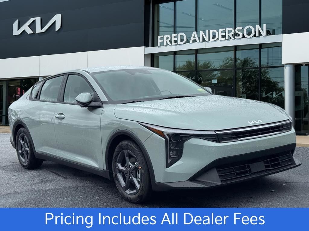 New 2026 Kia K4 LXS Sedan