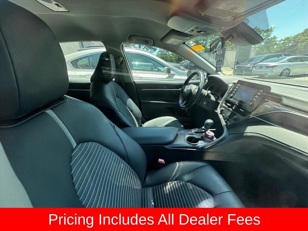 Used 2023 Toyota Camry SE Sedan