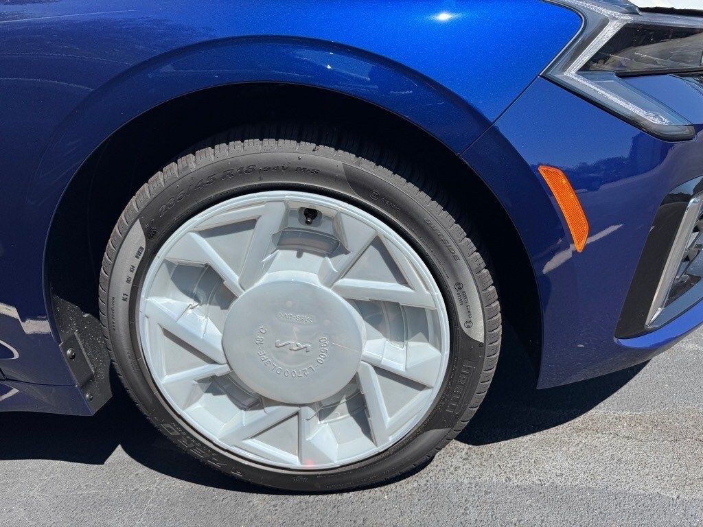 2026 Kia K5 GT-Line photo 2