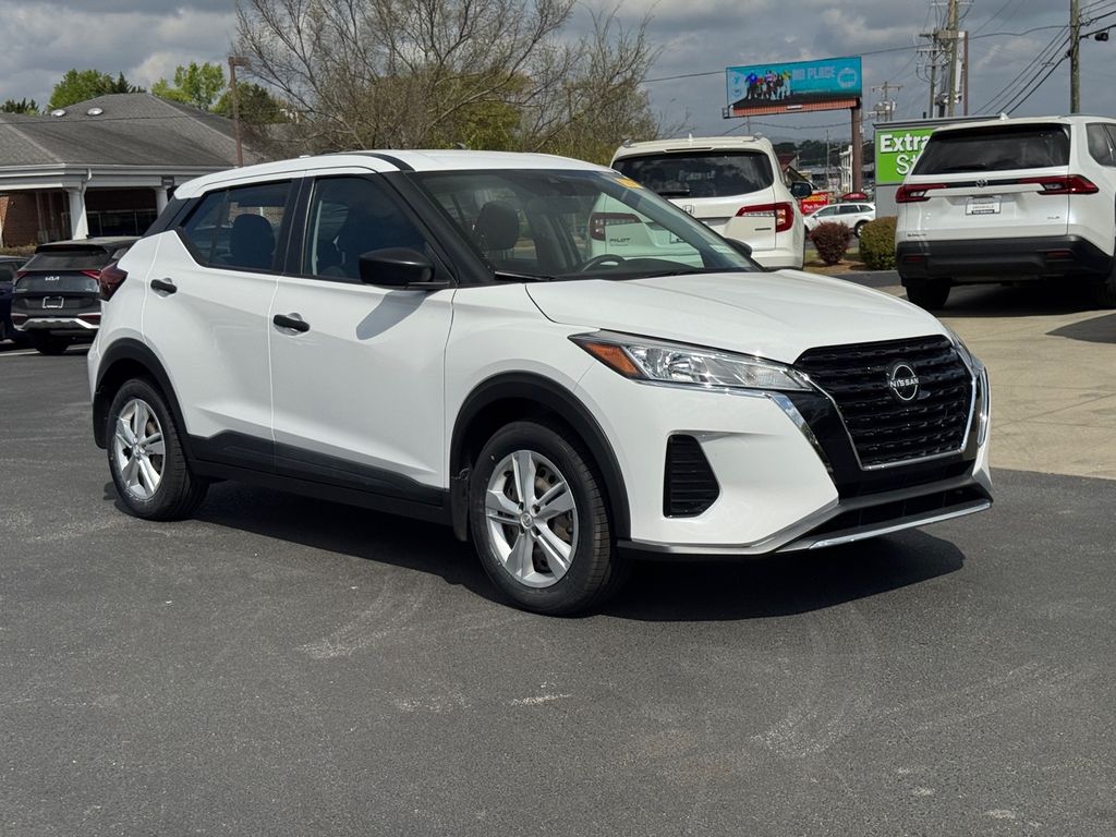 2022 Nissan Kicks S