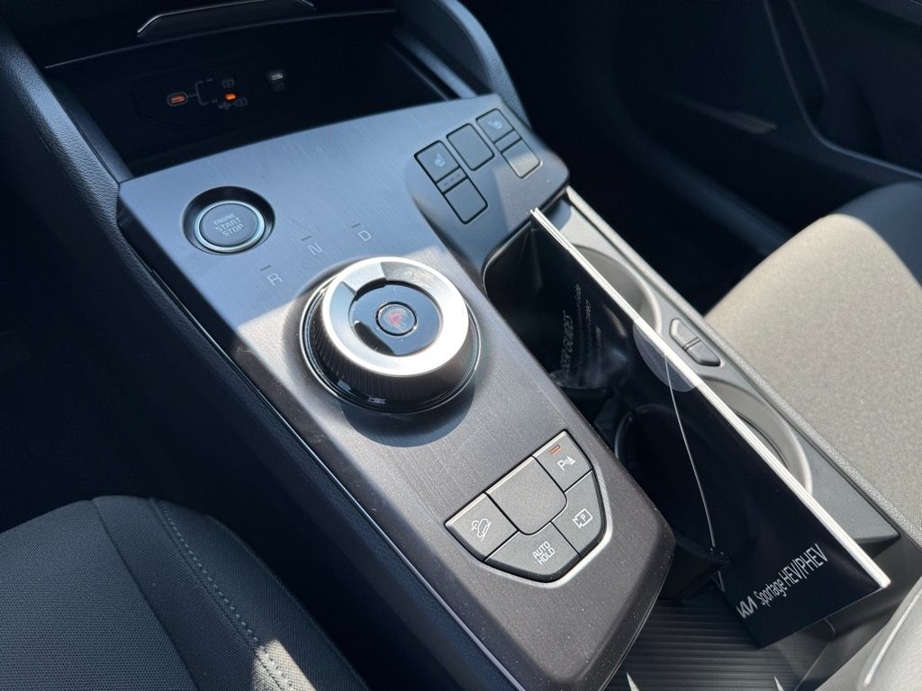 2026 Kia Sportage S Hybrid - Photo 16