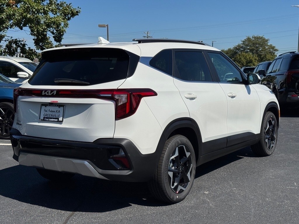 2026 Kia Seltos EX photo 2