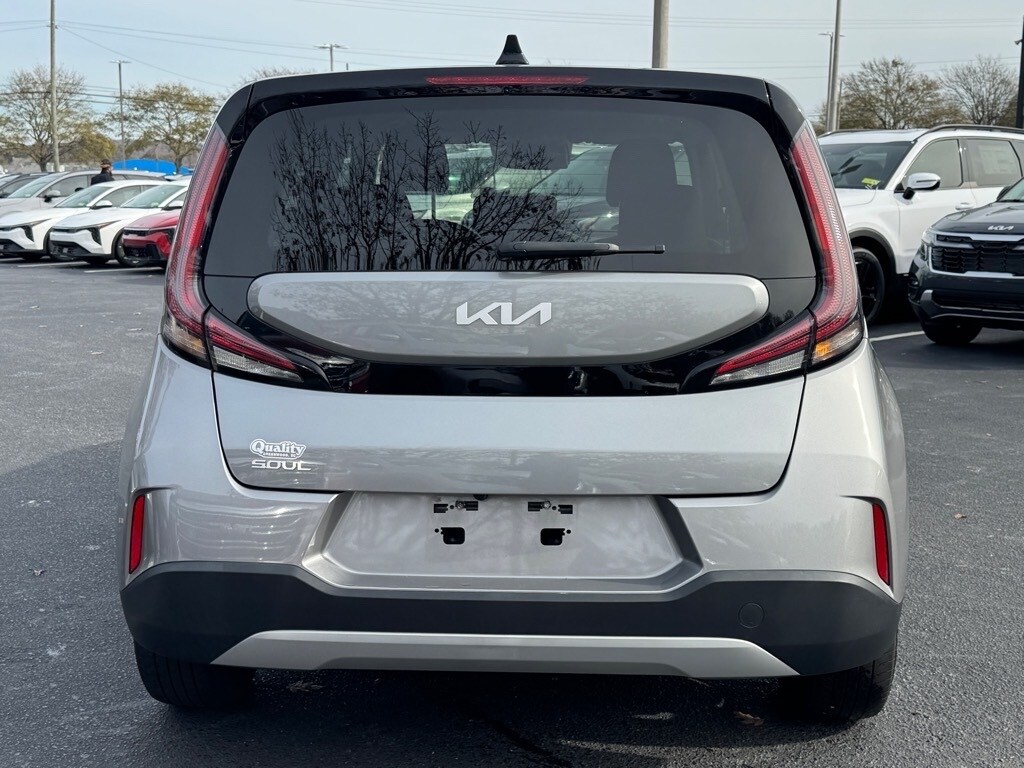 2023 Kia Soul LX photo 4