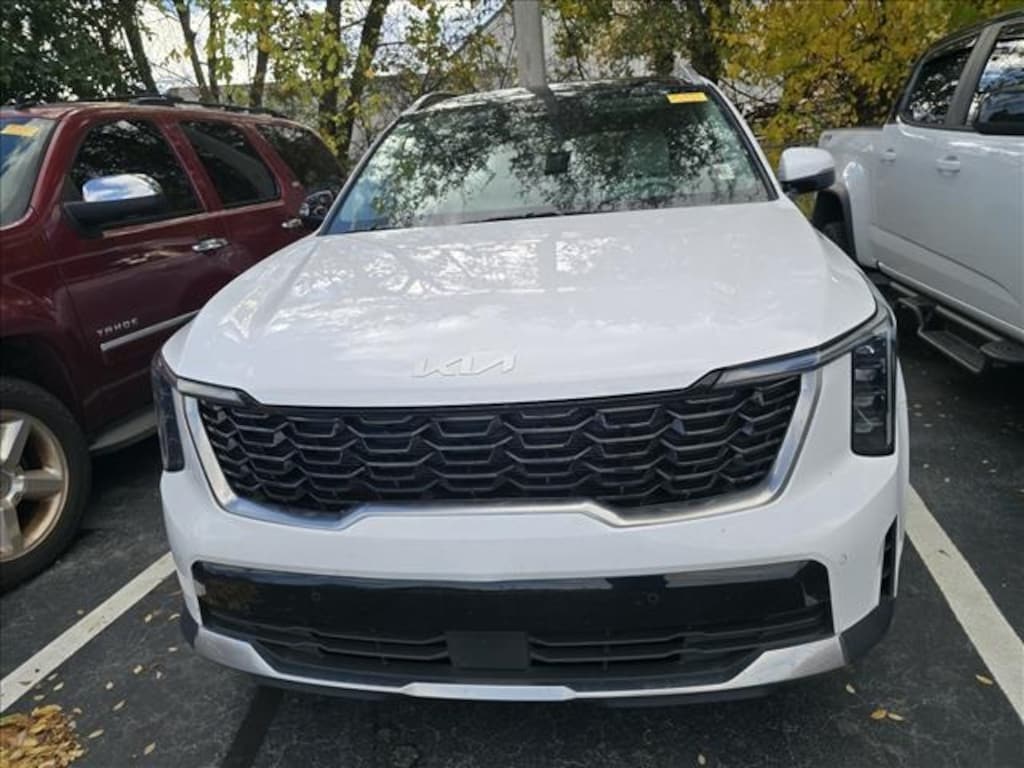 Used 2024 Kia Sorento S SUV