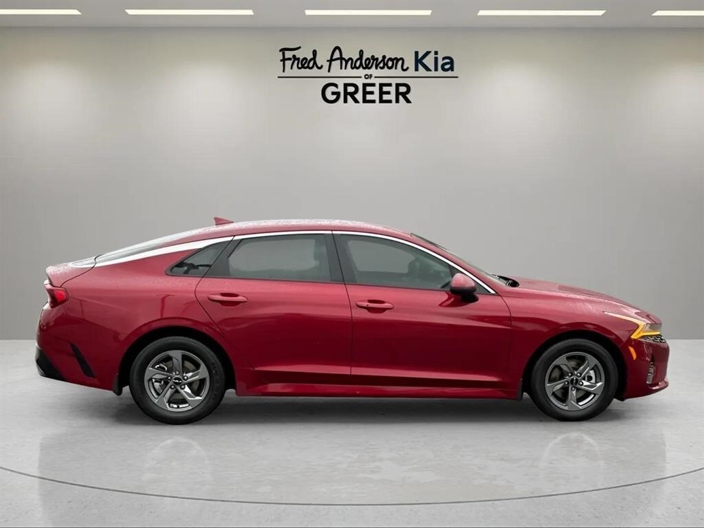 2022 Kia K5 LXS photo 2