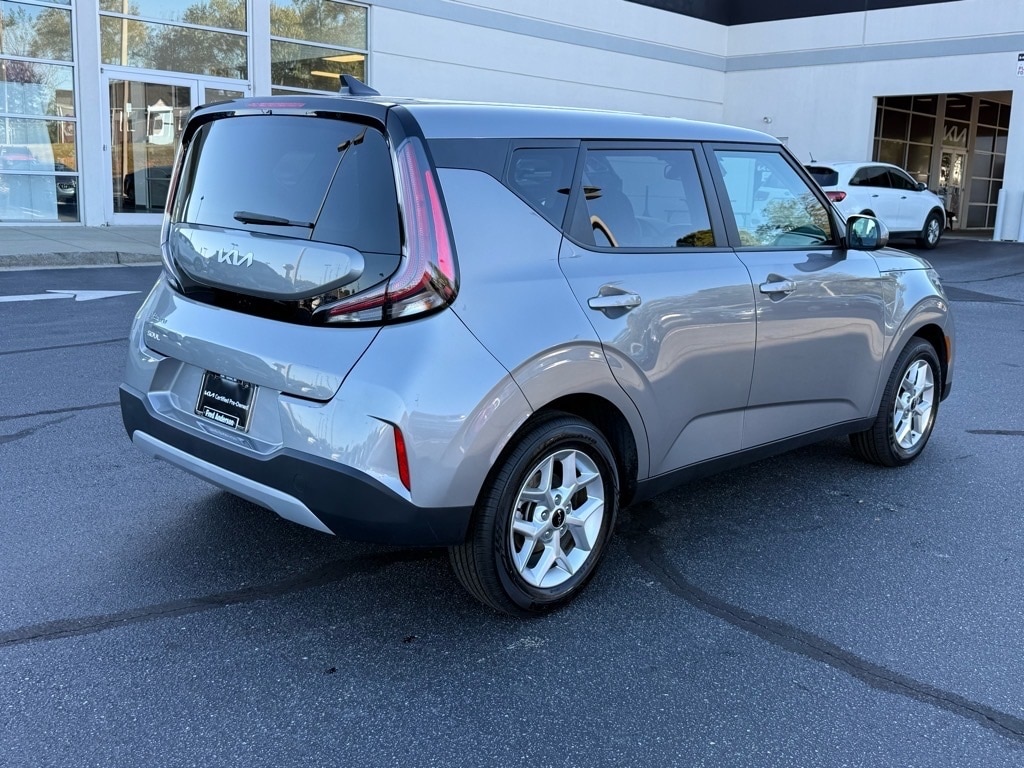 Certified 2024 Kia Soul LX Hatchback