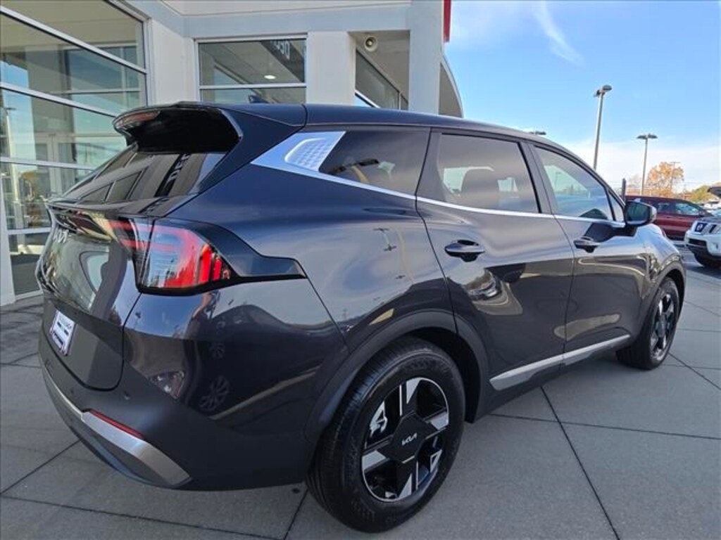 New 2026 Kia Sportage LX SUV