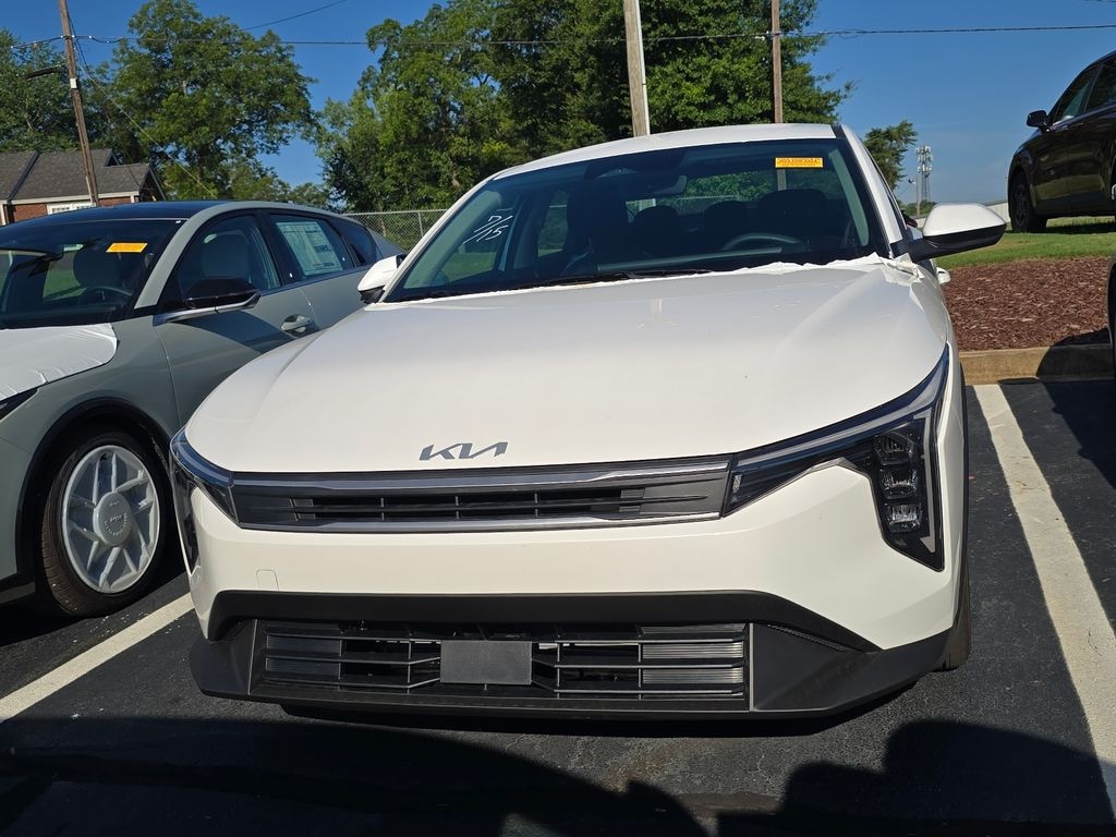 New 2026 Kia K4 LX Sedan