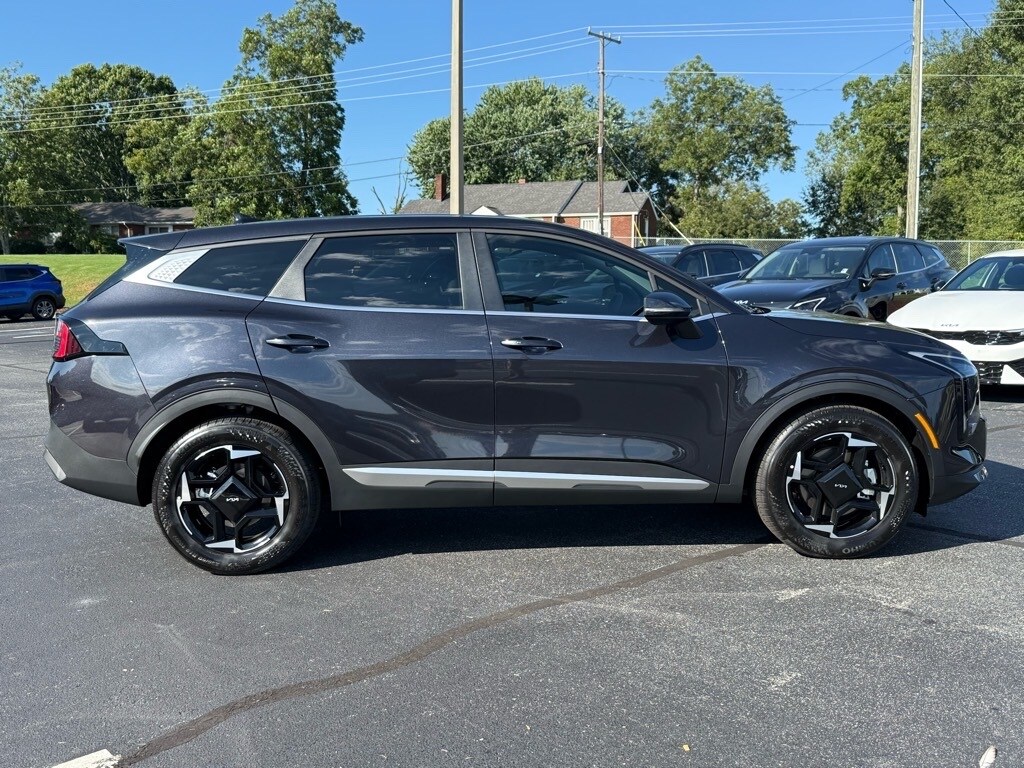 2026 Kia Sportage EX photo 2