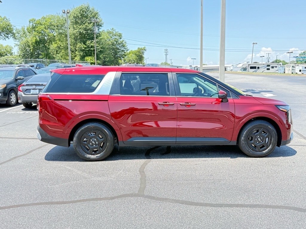 2026 Kia Carnival LX photo 2