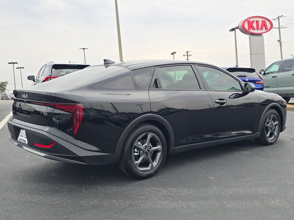 New 2026 Kia K4 LXS Sedan