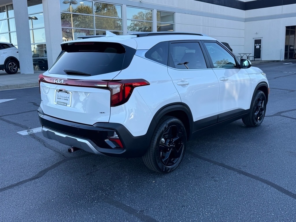 New 2026 Kia Seltos EX SUV