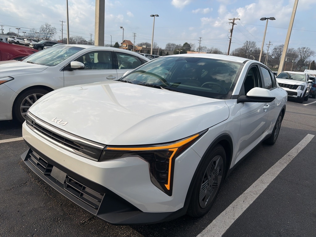 2025 Kia K4 LX