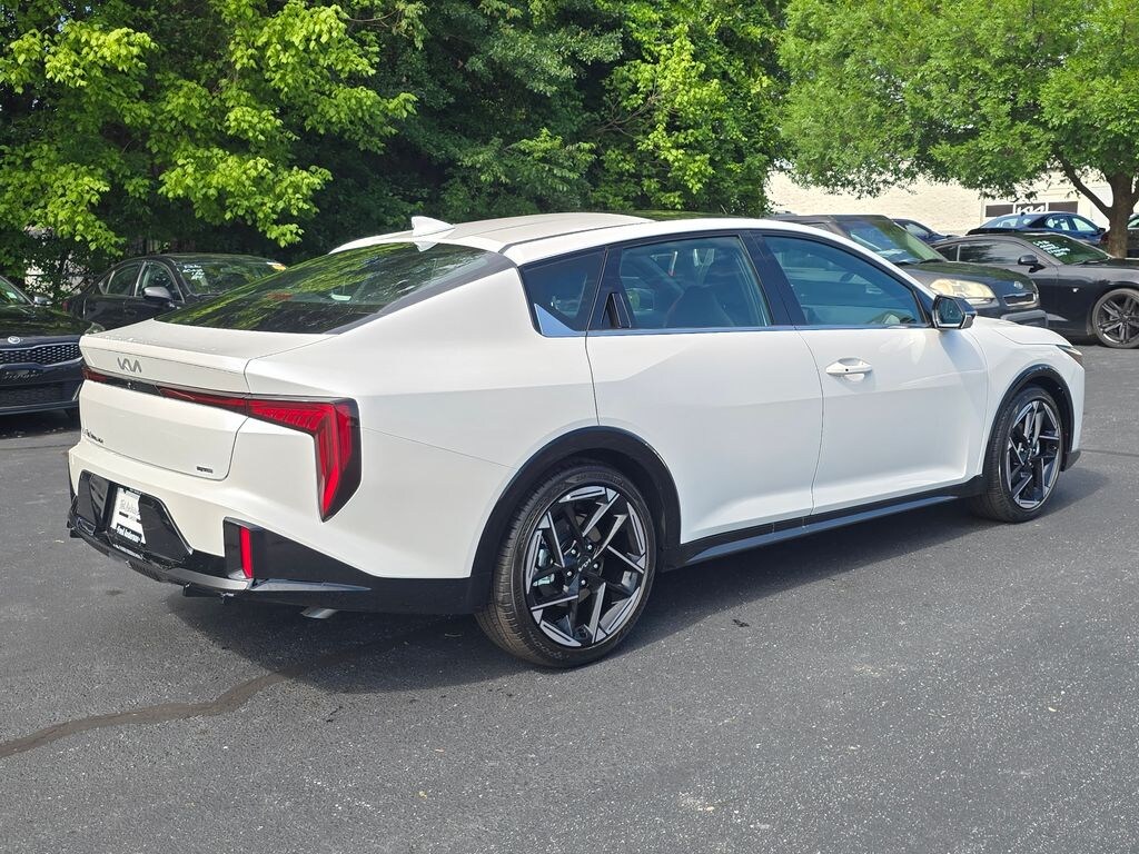 New 2026 Kia K4 GT-Line Sedan
