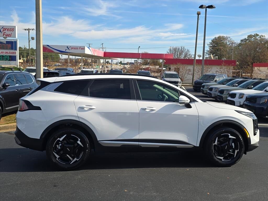 2026 Kia Sportage EX photo 2