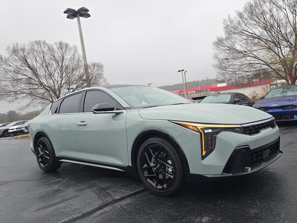 2025 Kia K4 GT-Line Turbo's photo