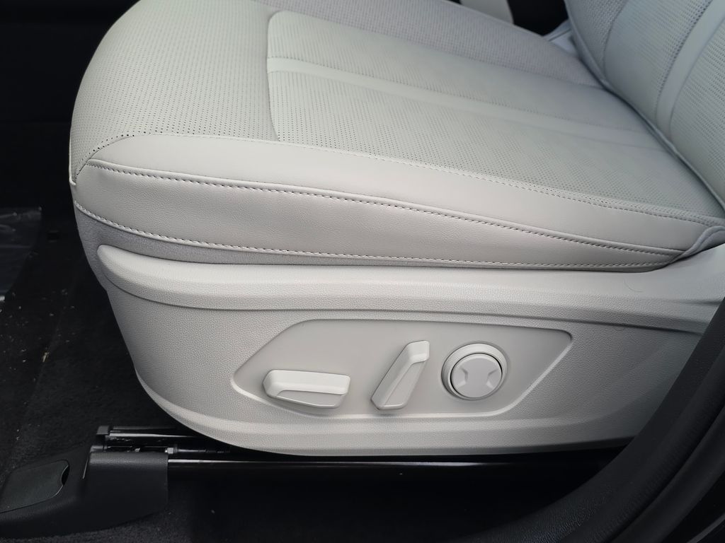 2026 Kia Sorento S - Photo 16