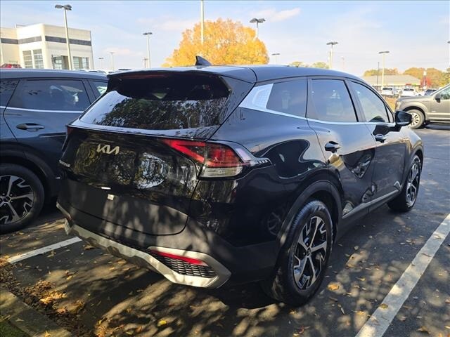 2024 Kia Sportage EX photo 2