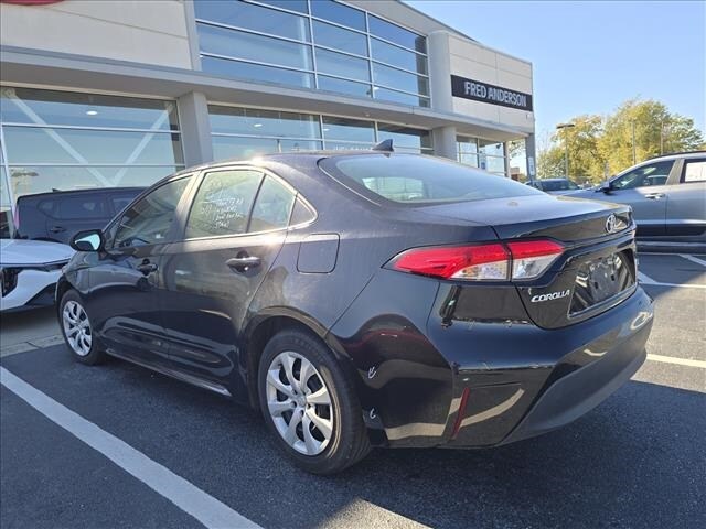 2023 Toyota Corolla LE photo 4
