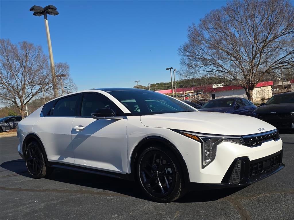 2025 Kia K4 GT-Line Turbo's photo