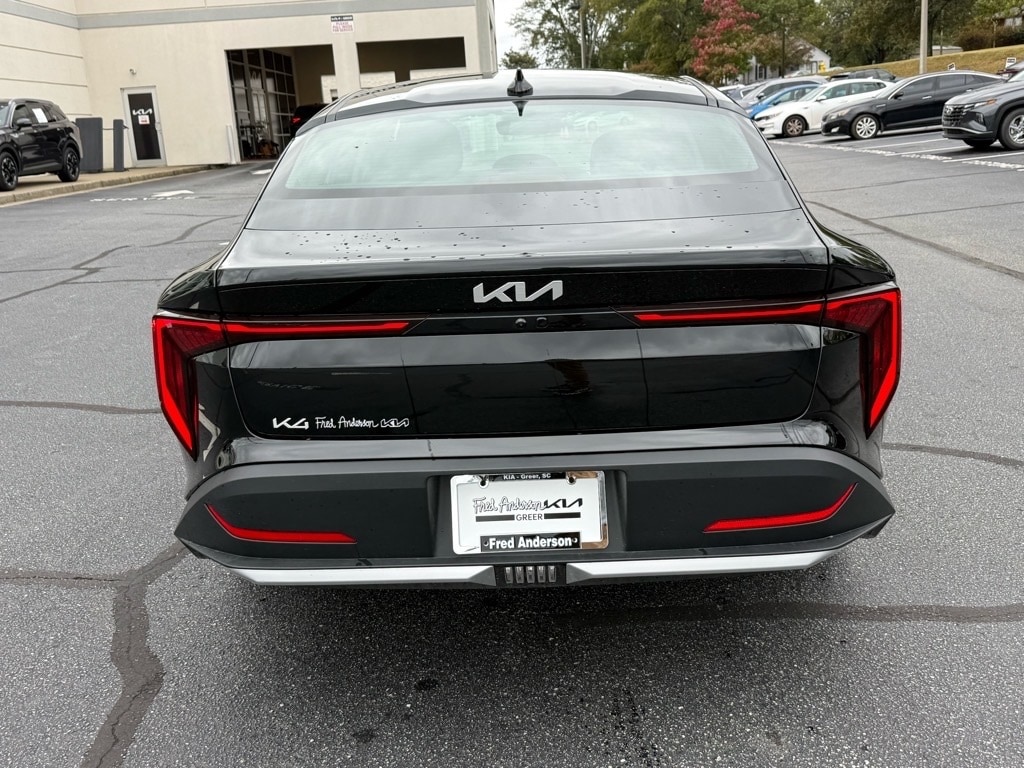 New 2025 Kia K4 LX Sedan