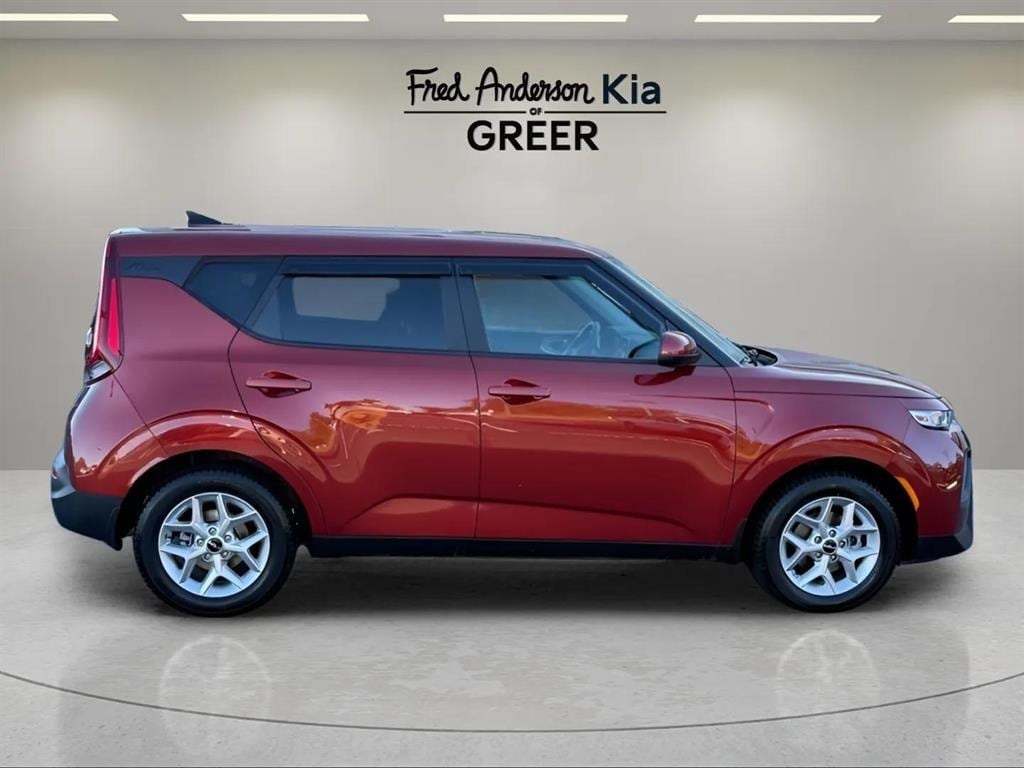 Used 2022 Kia Soul LX Hatchback
