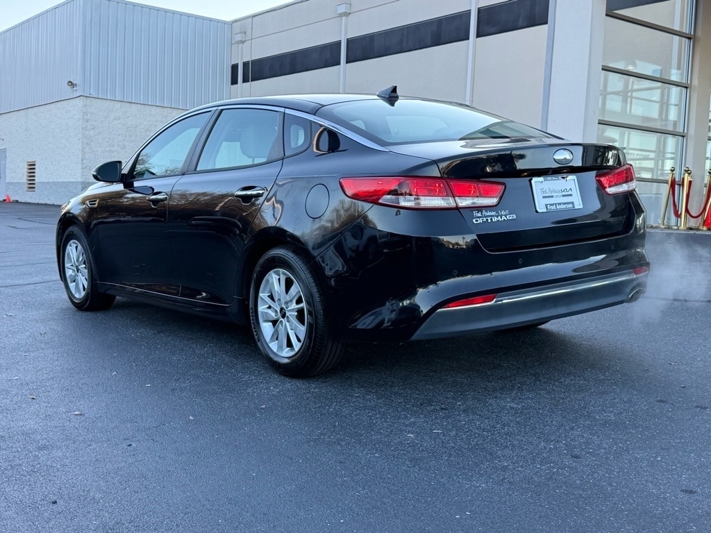 Used 2018 Kia Optima LX Sedan