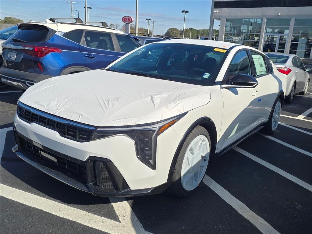 New 2025 Kia K4 GT-Line Sedan