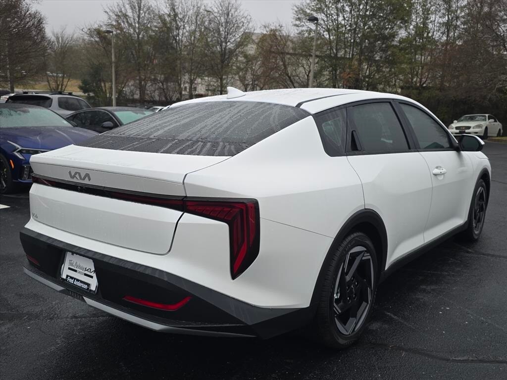 New 2025 Kia K4 EX Sedan