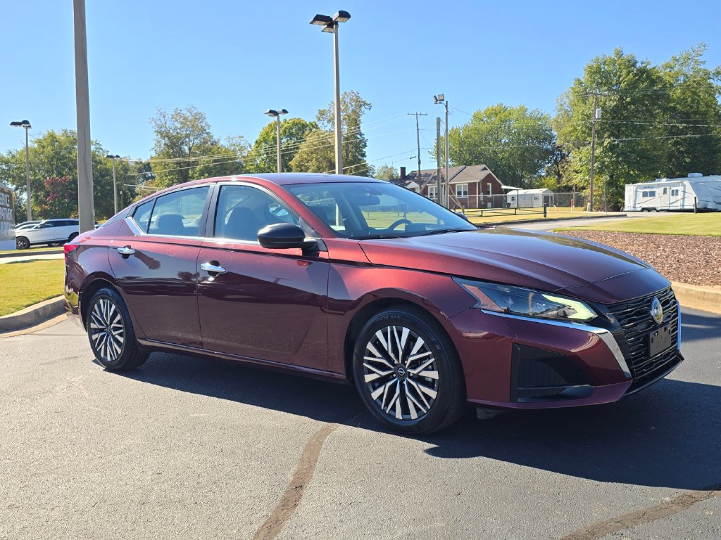 2025 Nissan Altima