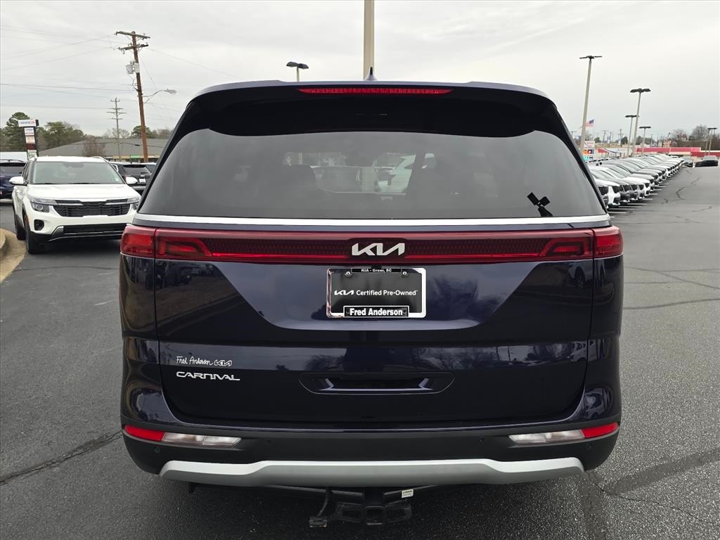Used 2024 Kia Carnival LX Minivan/Van